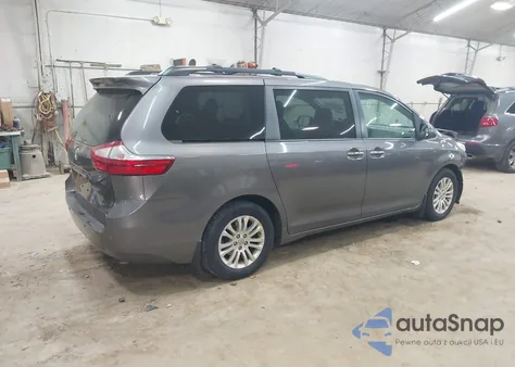 2017 Toyota Sienna Xle 8 Passenger z USA, uszkodzony, nr VIN 5TDYZ3DC1HS843034